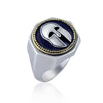 Δαχτυλίδι ασημένιο σε οκτάγωνο σχήμα  με περικεφαλαία Σπαρτιάτη οπλίτη