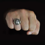 Δαχτυλίδι ασημένιο σε οκτάγωνο σχήμα  με περικεφαλαία Σπαρτιάτη οπλίτη - Image 2