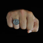 Δαχτυλίδι ασημένιο με άγκυρα και τιμόνι - Image 2