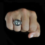 Δαχτυλίδι ασημένιο με περικεφαλαία Σπαρτιάτη οπλίτη - Image 2